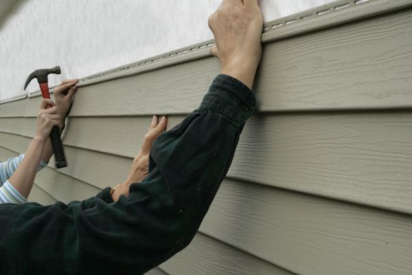 Cost of Insulated Siding Installation in Cedar Falls