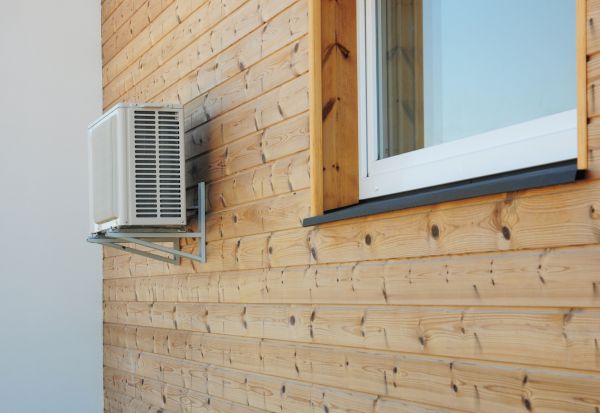 Cost of Pine Wood Siding Installation in Cedar Falls