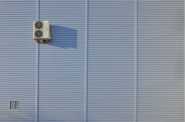 Cost of Flat Metal Siding Installation in Cedar Falls